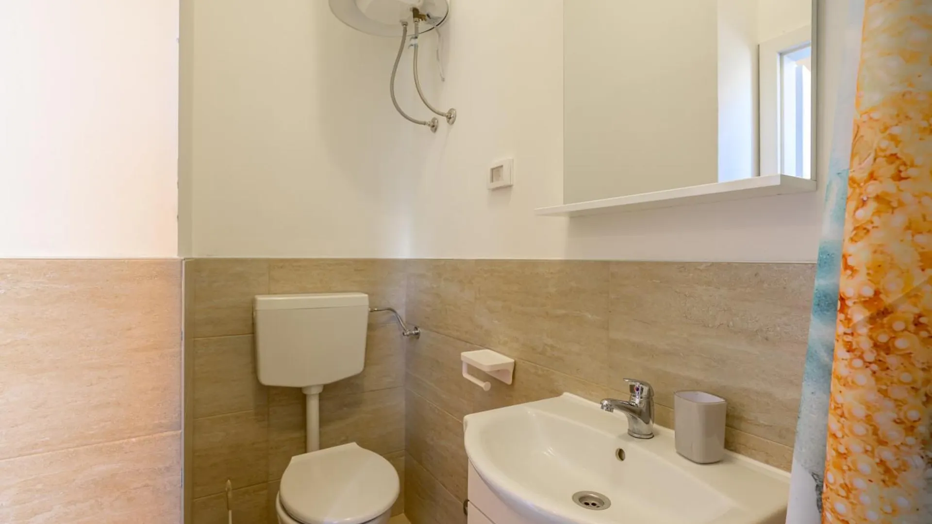 Studio Apartments Tiho & Nena Pula